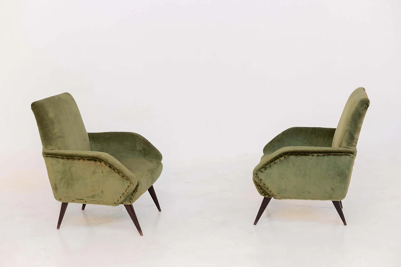 Coppia di poltrone in velluto verde e legno, anni '50 1400889