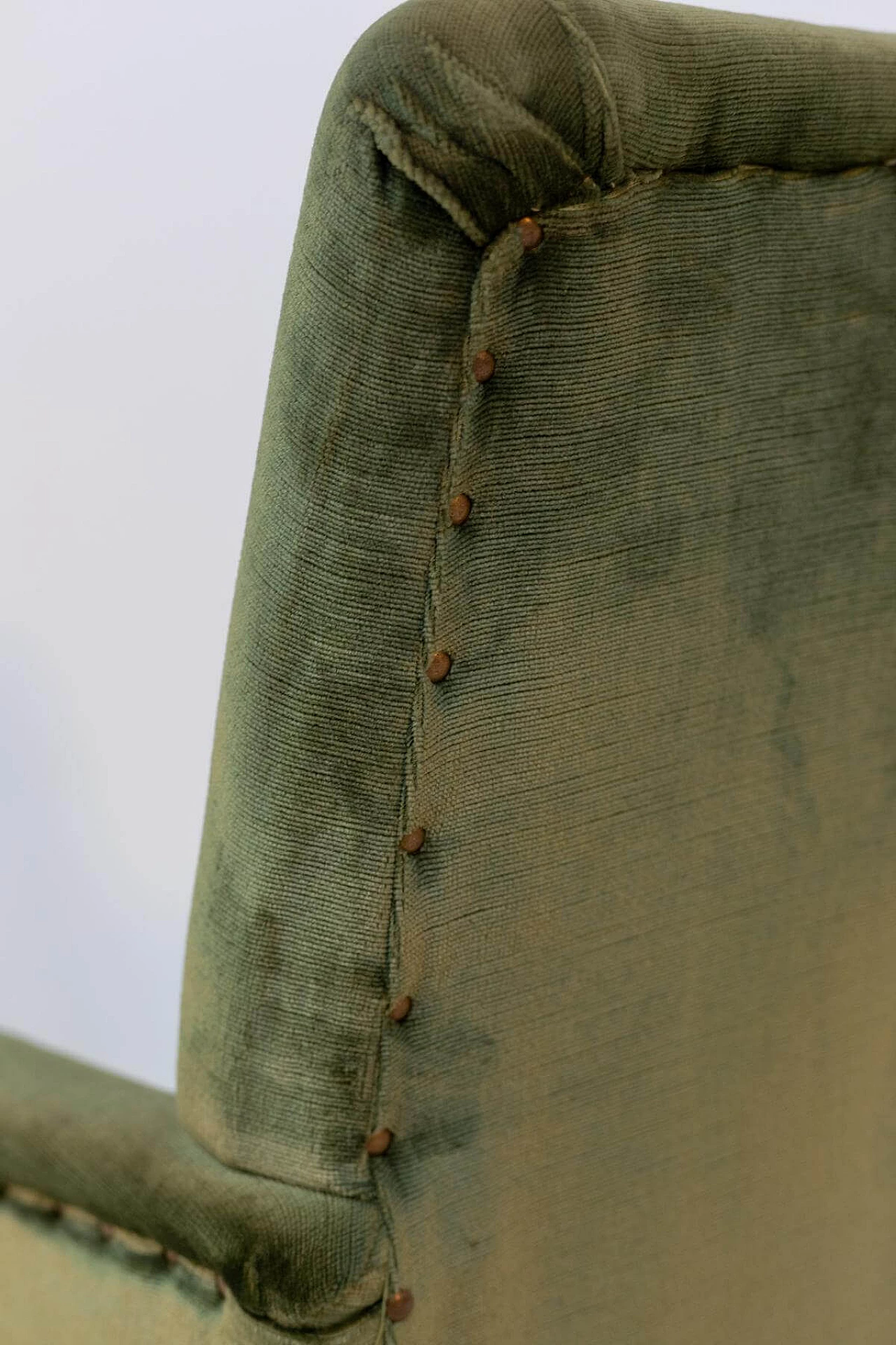 Coppia di poltrone in velluto verde e legno, anni '50 1400899