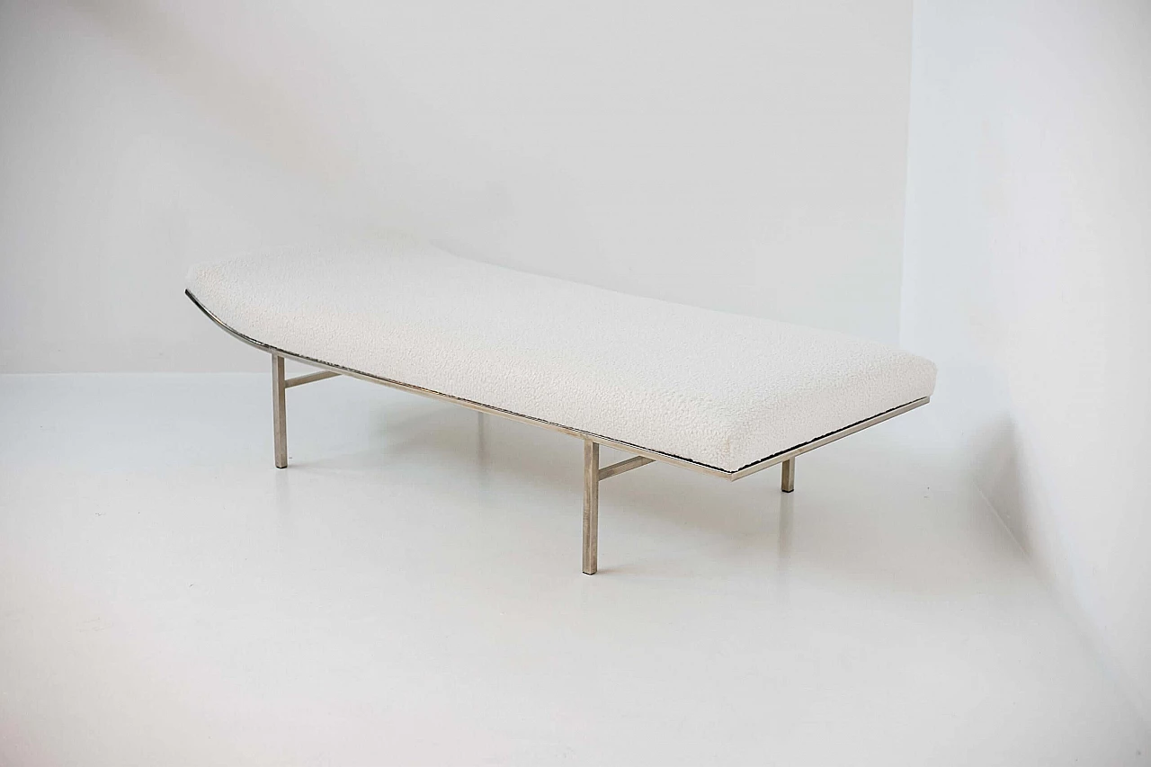 Daybed by Jules Heumann in white bouclé and steel, 1970s 1400923