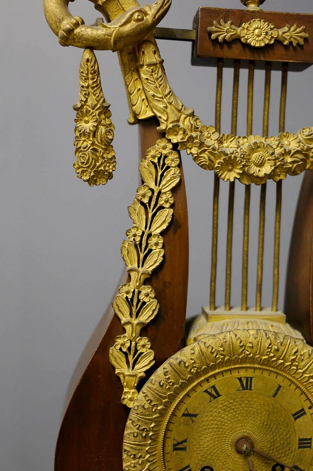 Napoleon III walnut and bronze clock, 19th century 1402656
