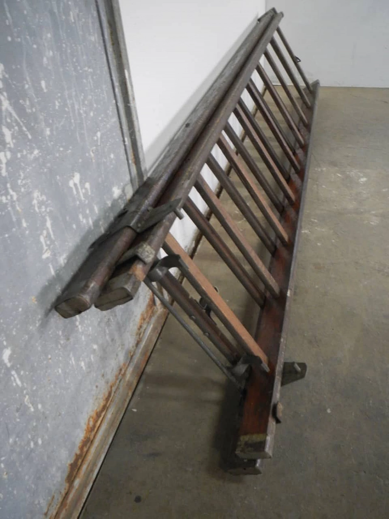 Extendable wooden and iron staircase, 1960s 1402696