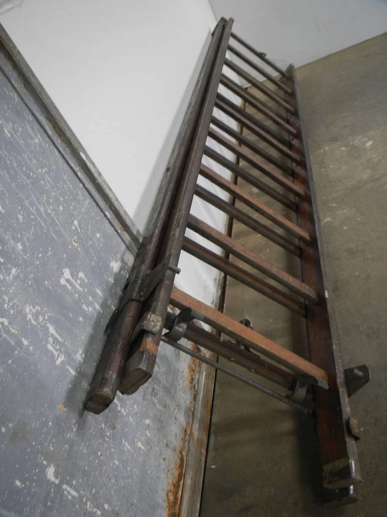 Extendable wooden and iron staircase, 1960s 1402698