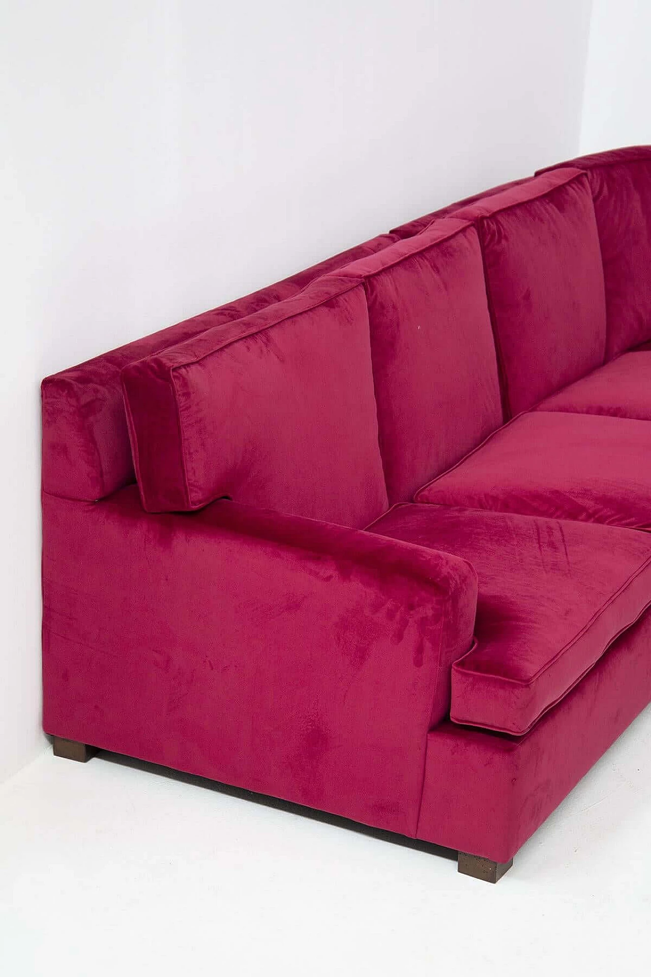12-seater modular sofa attr. to Luigi Caccia Dominioni in dark fuchsia velvet, 1960s 1403103