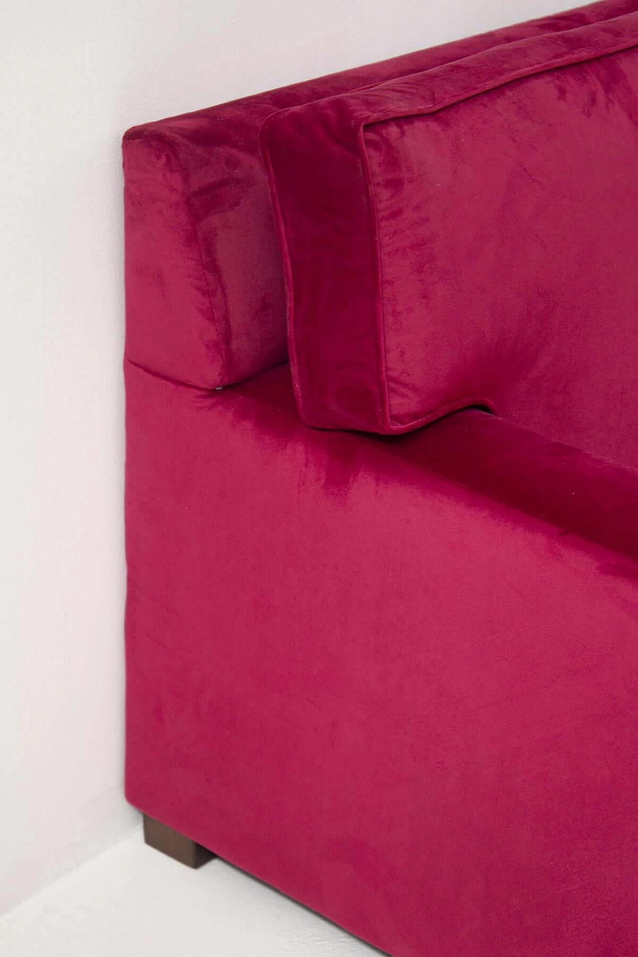 12-seater modular sofa attr. to Luigi Caccia Dominioni in dark fuchsia velvet, 1960s 1403111