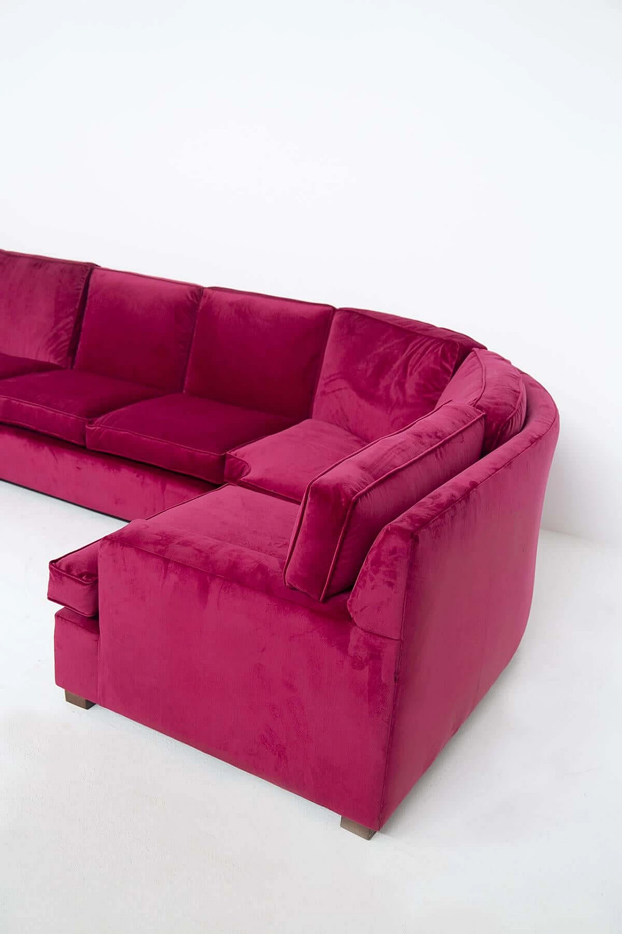 12-seater modular sofa attr. to Luigi Caccia Dominioni in dark fuchsia velvet, 1960s 1403117