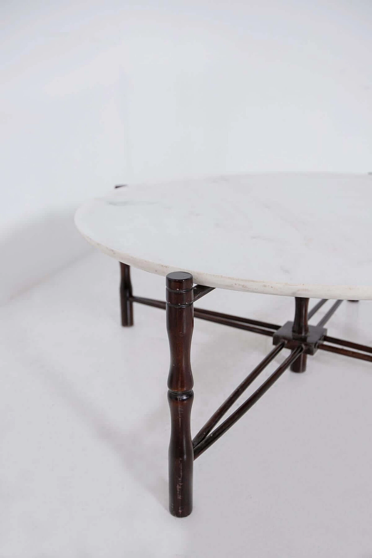 Tavolino di Giuseppe Scapinelli in legno e marmo, anni '50 1403148