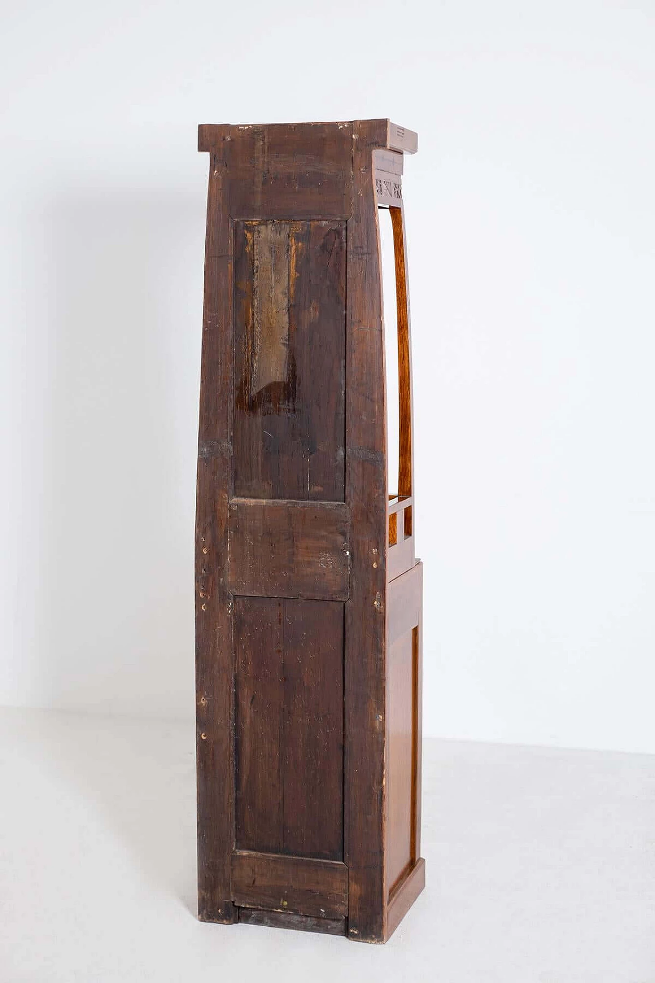 Mobile armadio in legno intagliato in stile Art Nouveau, del '900 1403436