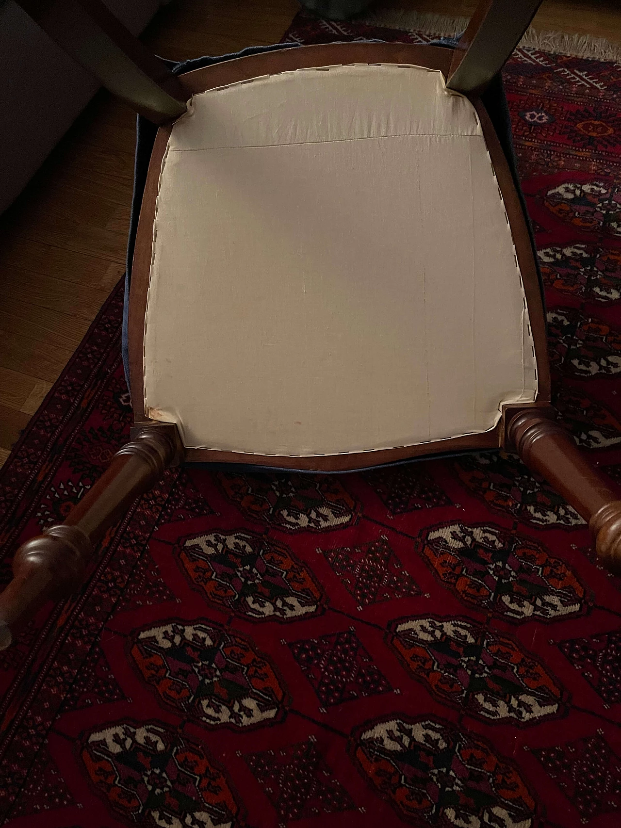 English-style chair with yellow velvet seat, 1980s 1404996