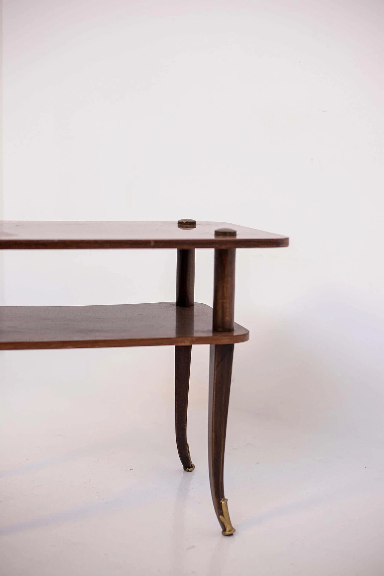 Tavolino in legno e ottone a due ripiani, anni '50 1405182