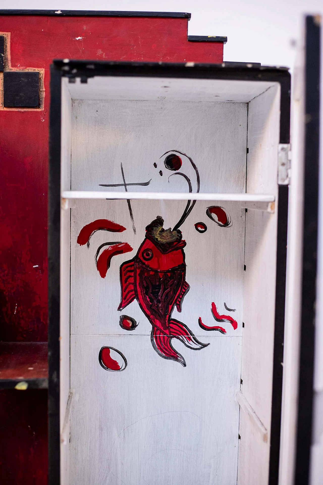 Futurist cabinet in red wood with applications, 1920s 1405201