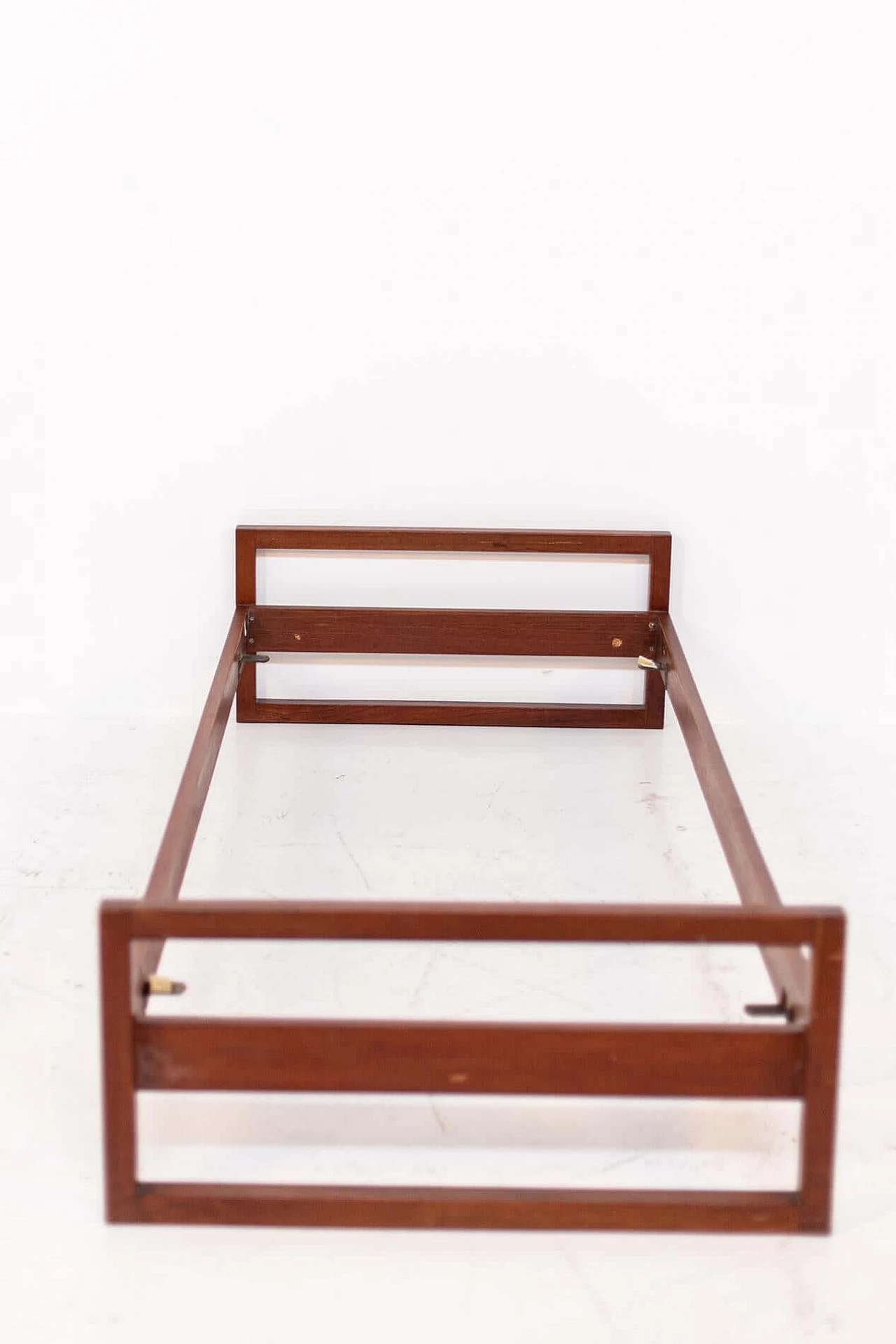 Gianfranco Frattini walnut single bed, 1950s 1405385