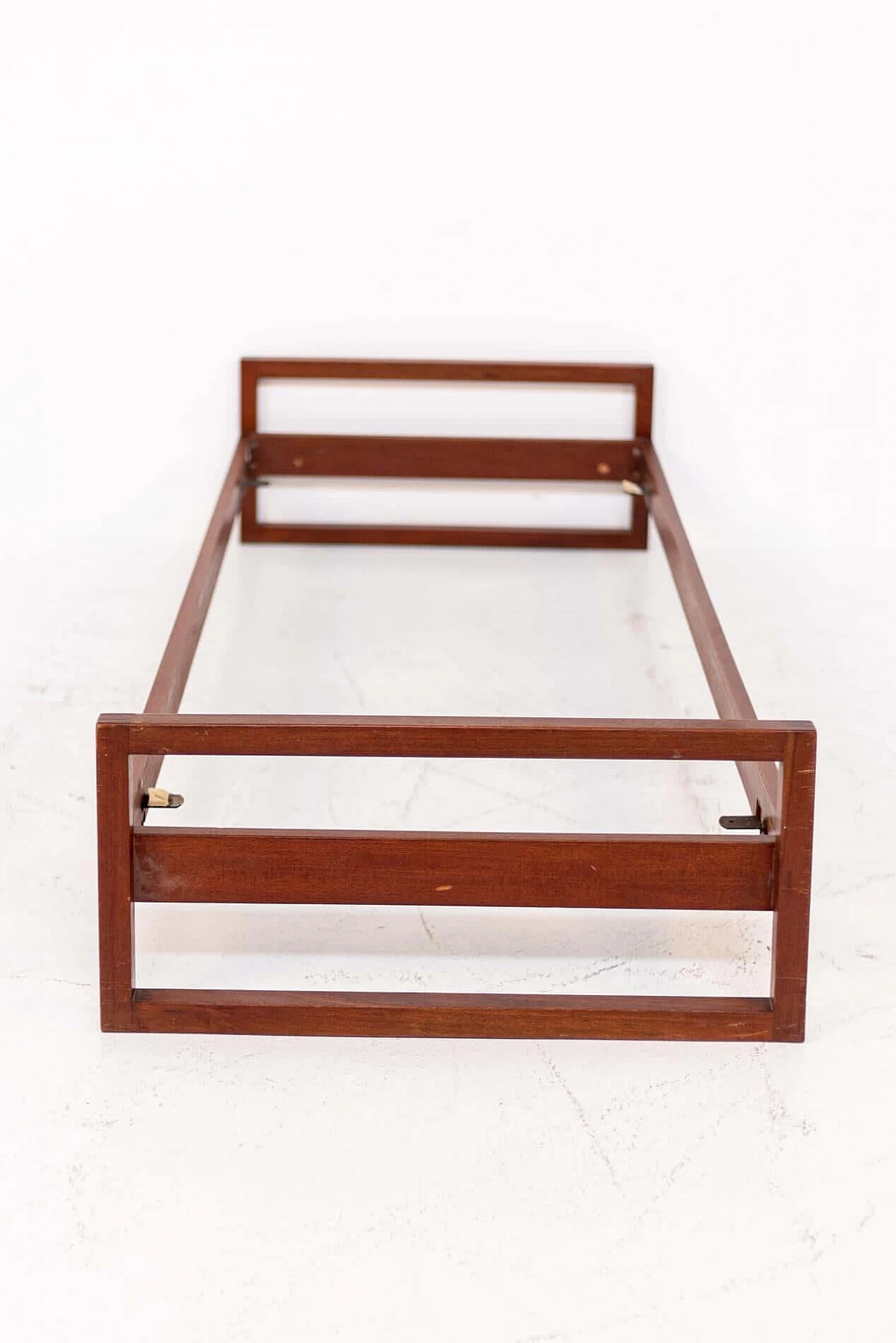 Gianfranco Frattini walnut single bed, 1950s 1405393