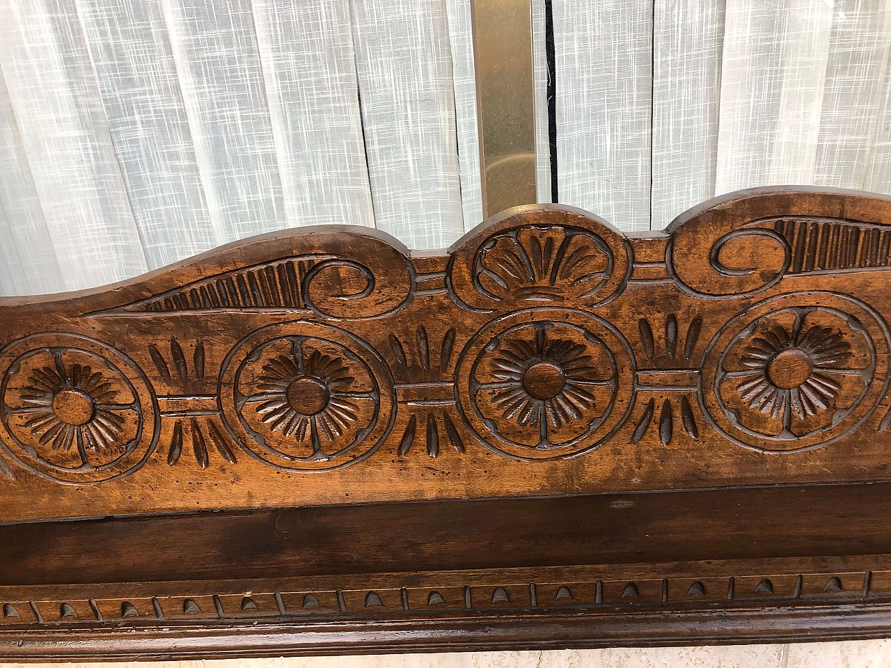 Carved walnut shelf, 20th century 1405829