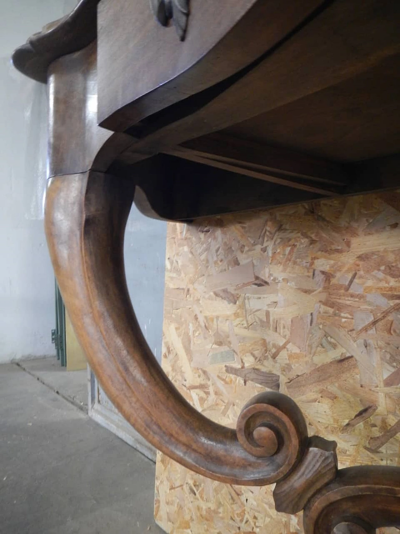 Fully inlaid walnut console table, 1950s 1405872