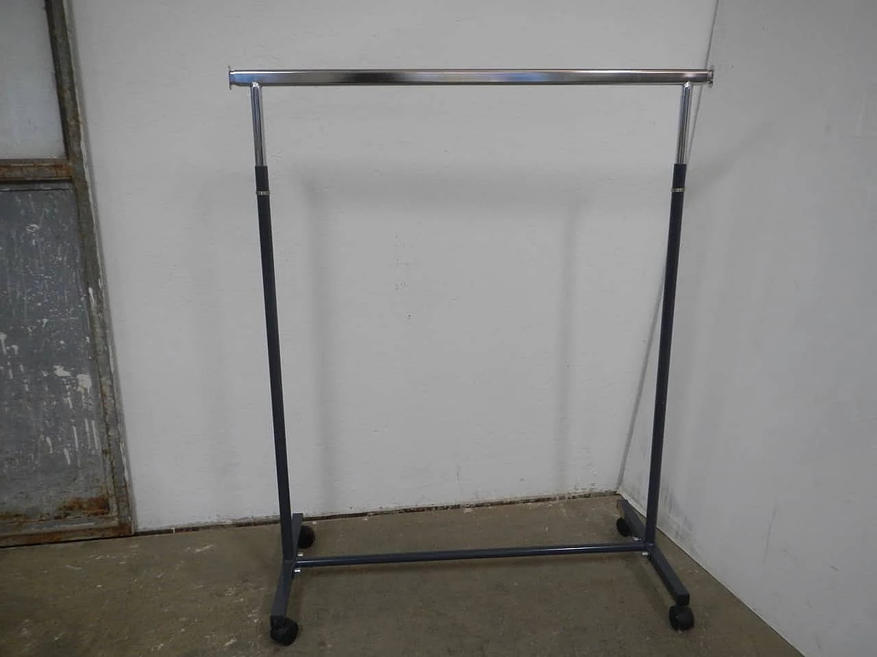 Prisma coat stand in painted iron, 1980s 1405913