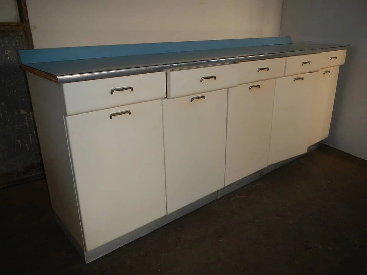 Credenza in abete e formica, anni '50 1405959