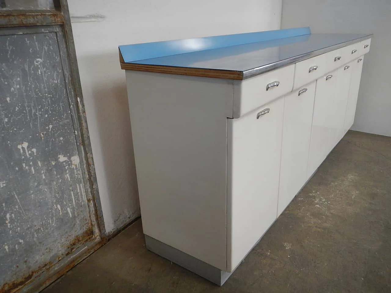 Credenza in abete e formica, anni '50 1405961