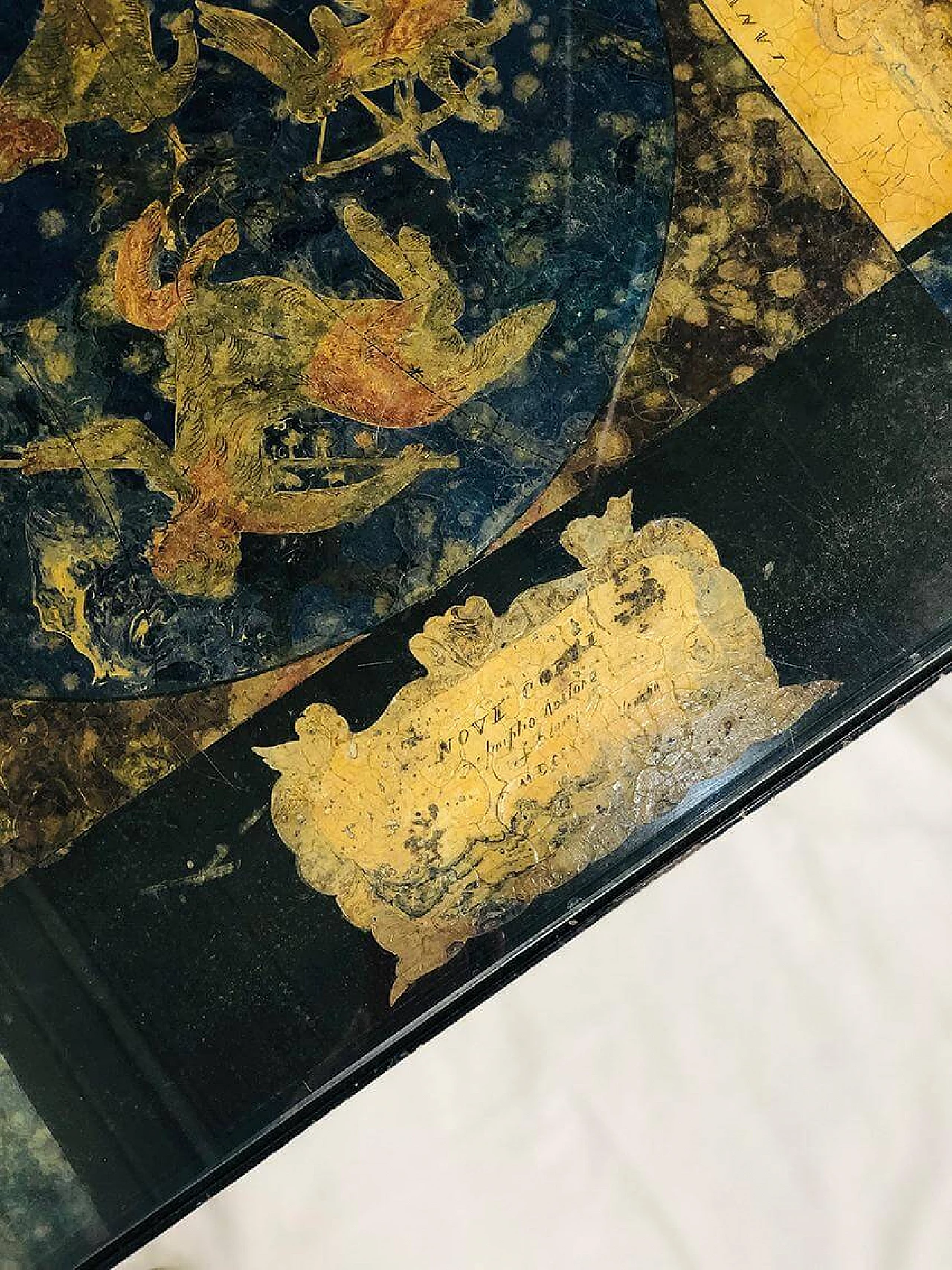 Tavolino in scagliola policroma di Guglielmo Blaeuni, '700 1406050