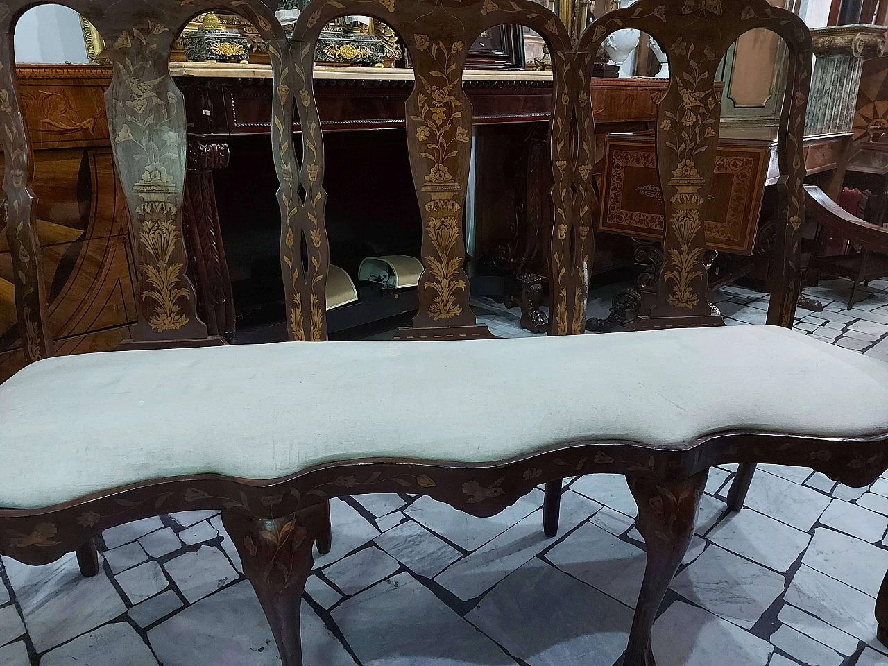 English inlaid walnut sofa, 18th century 1406332