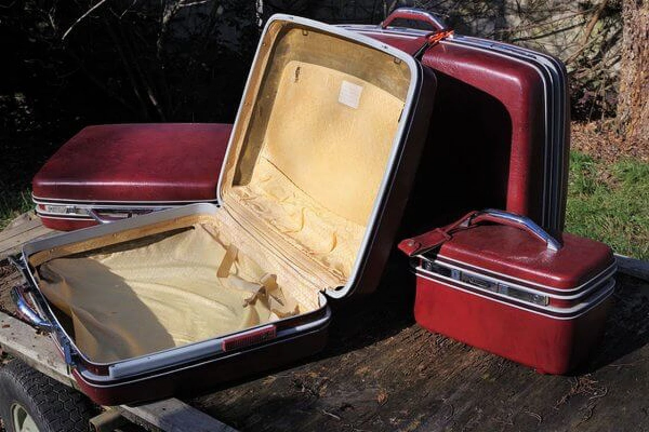 4 Sansonite hard luggage cases, 1970s 1406580