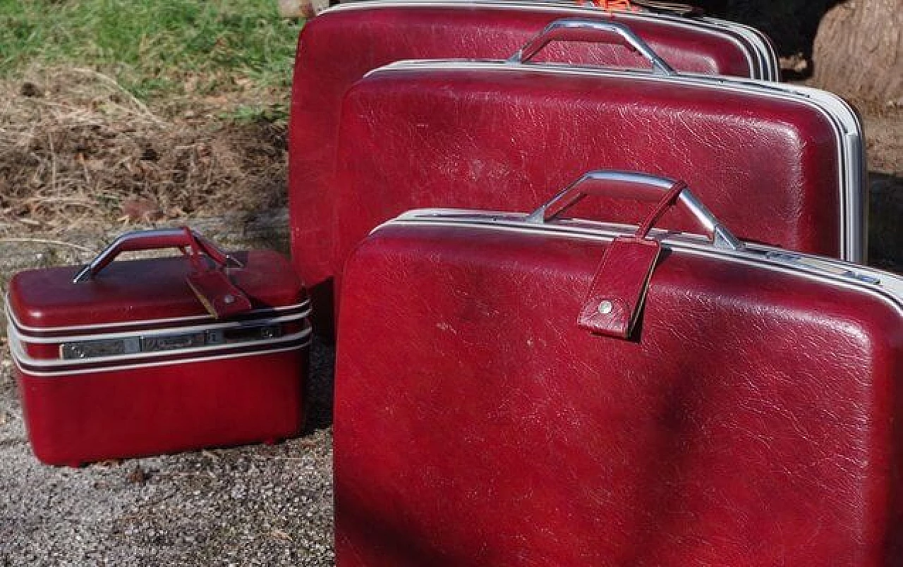 4 Sansonite hard luggage cases, 1970s 1406607