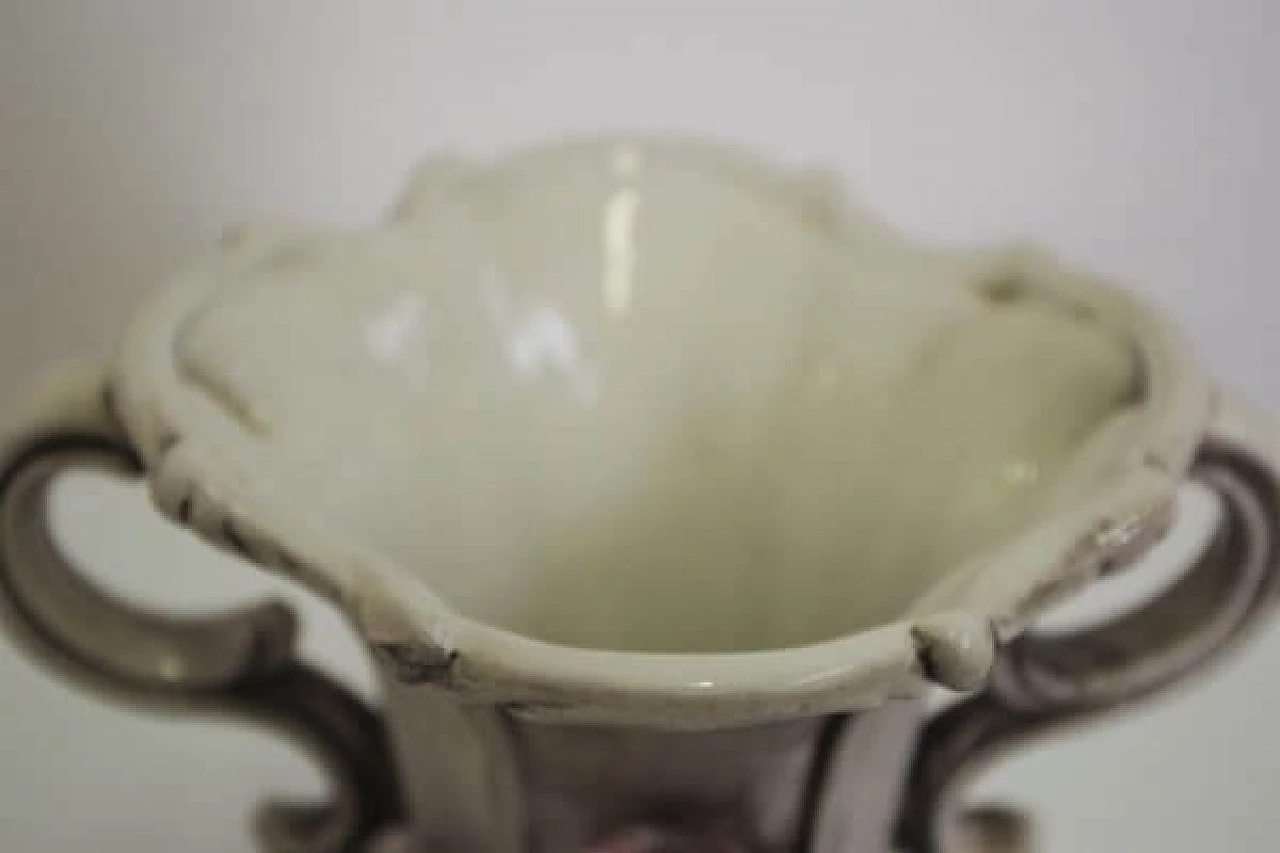 Brocca in ceramica di Capodimonte con decorazione floreale, anni '40 1406783