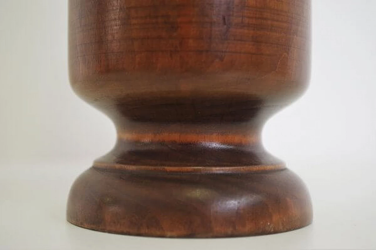 Table lamp in wooden with embroidered lampshade, 1970s 1407013