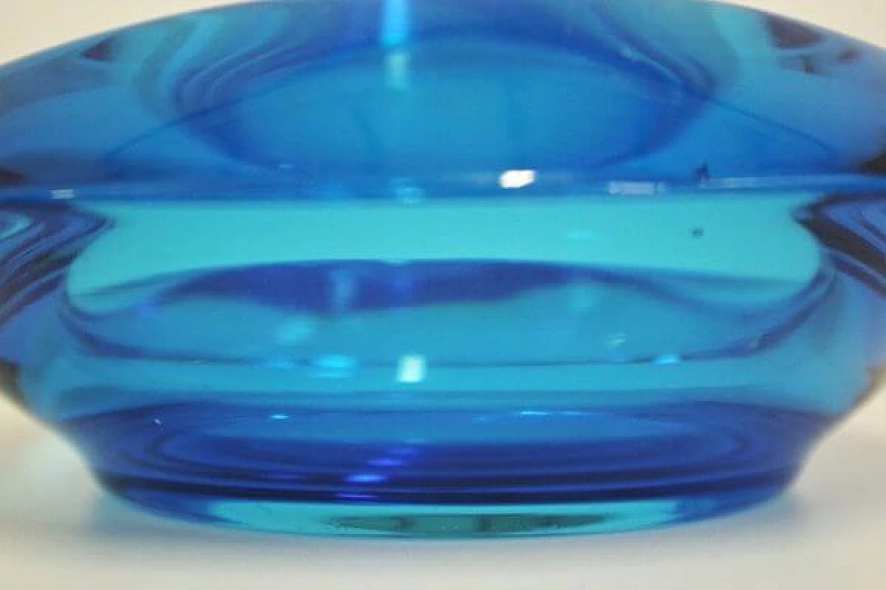 Posacenere in vetro colorato blu, anni '70 1407098