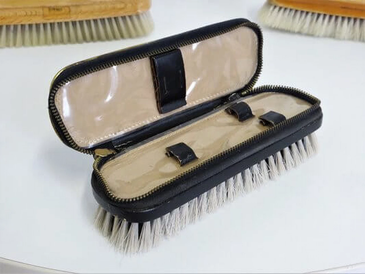 9 Verbania shoe brushes, 1960s 1407197