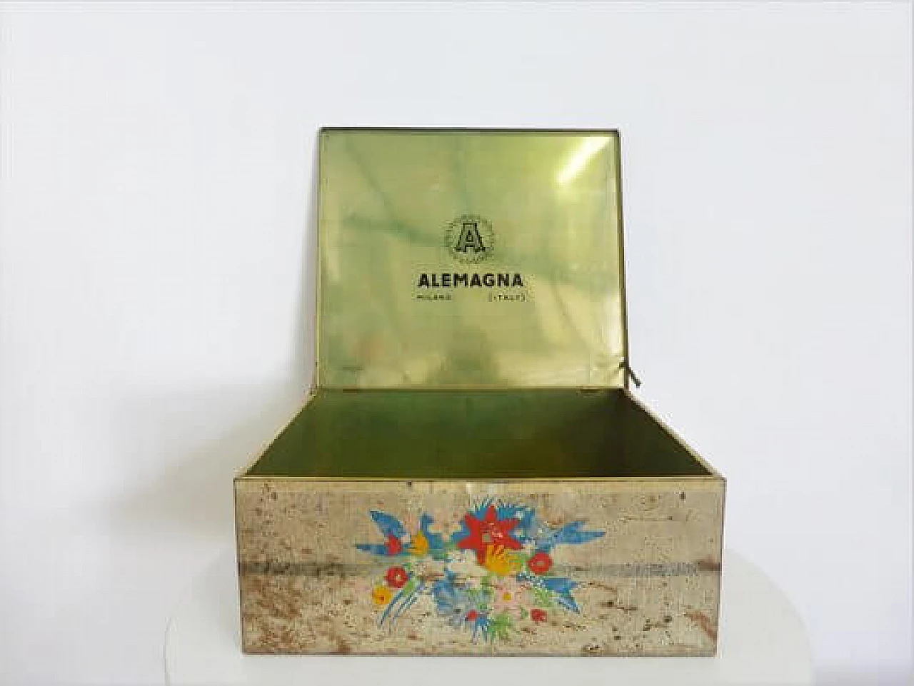 Alemagna Milano tin trunk, 1950s 1407220