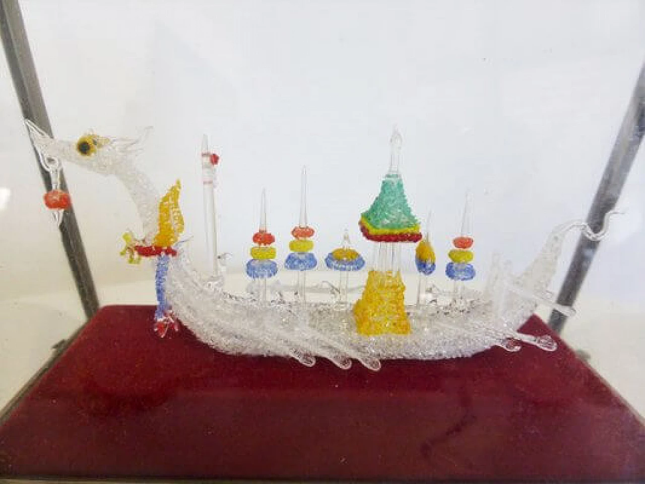 Teca di vetro con nave vichinga cinese fatta a mano, anni '60 1407279