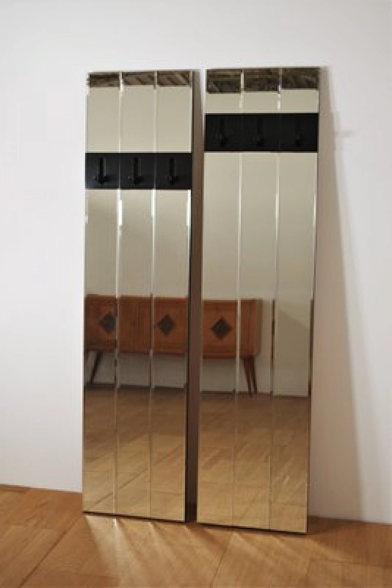 Pair of wall-mounted coat hangers with mirror, 1970s 1407334