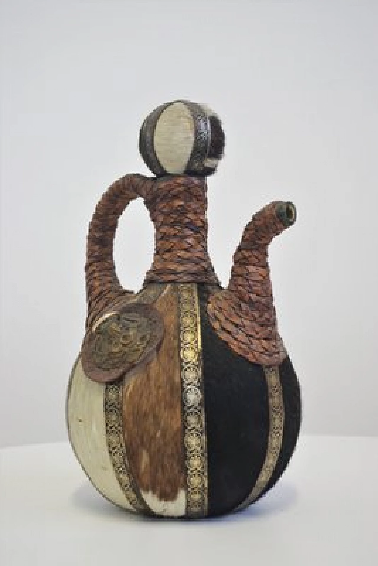 Brocca di vetro ricoperta di corda, cuoio e pelo di mucca, anni '50 1407476
