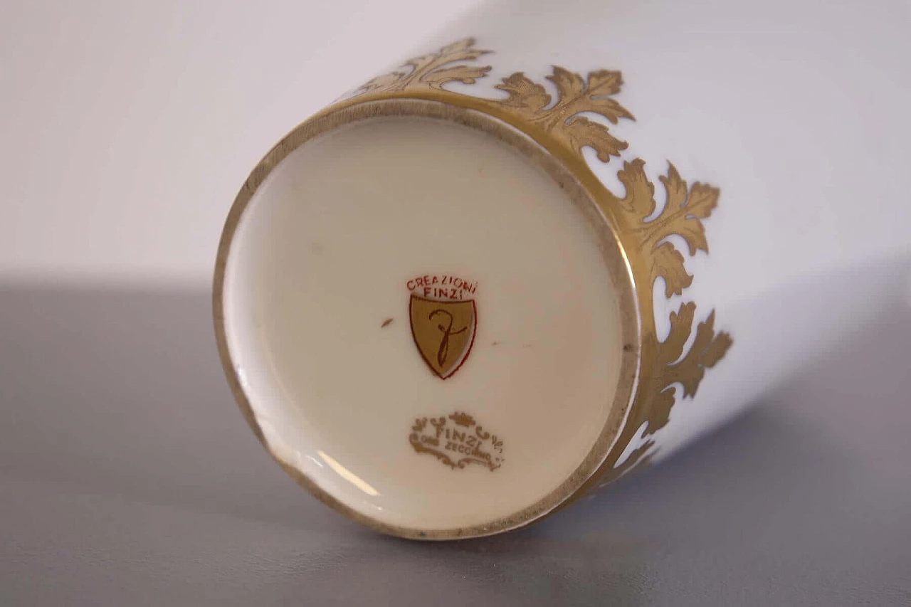Vaso di Arrigo Finzi in porcellana, dipinto in oro, anni '50 1408466