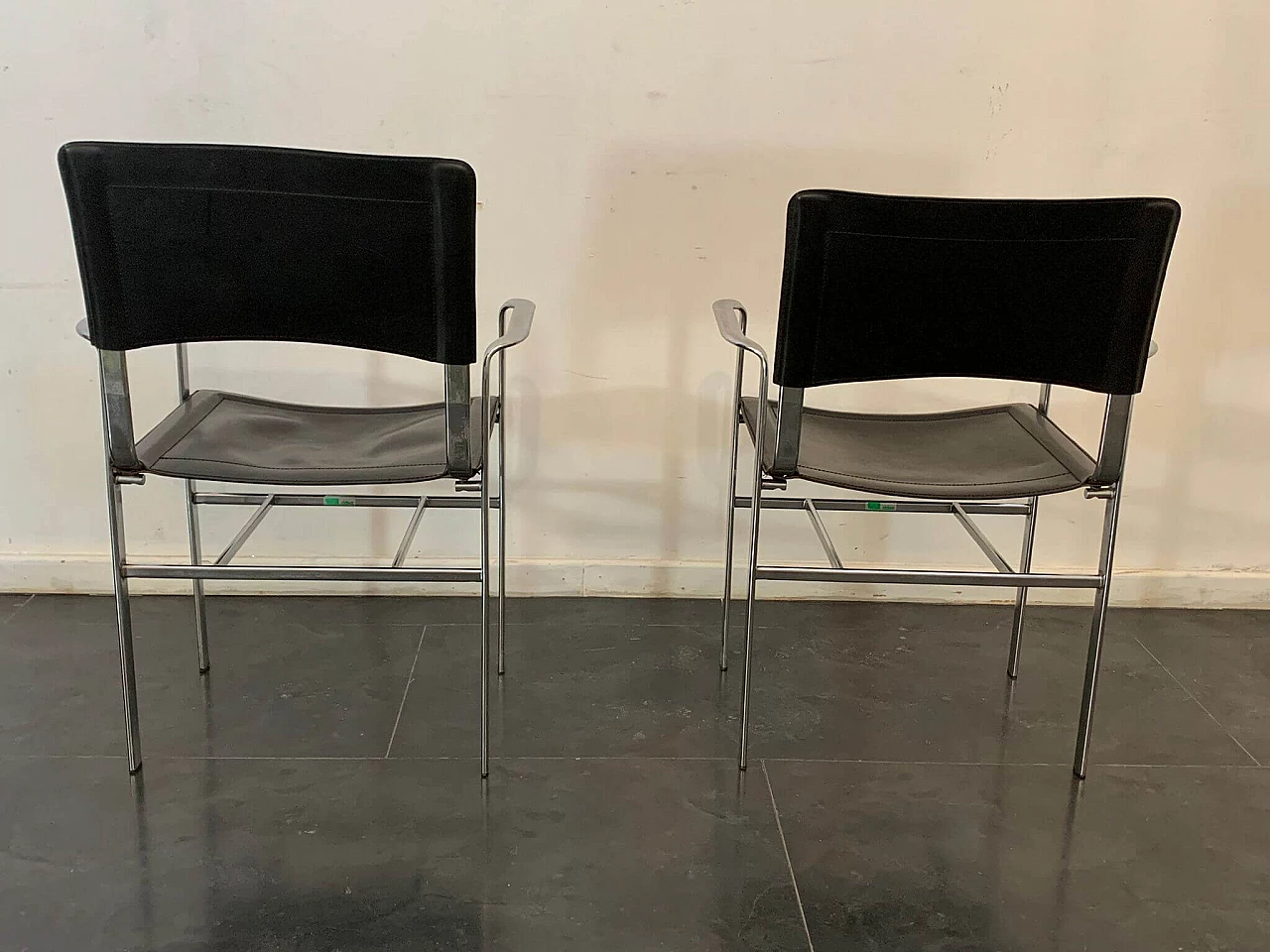Coppia di poltroncine di Cidue in acciaio e cuoio, anni '70 1408662