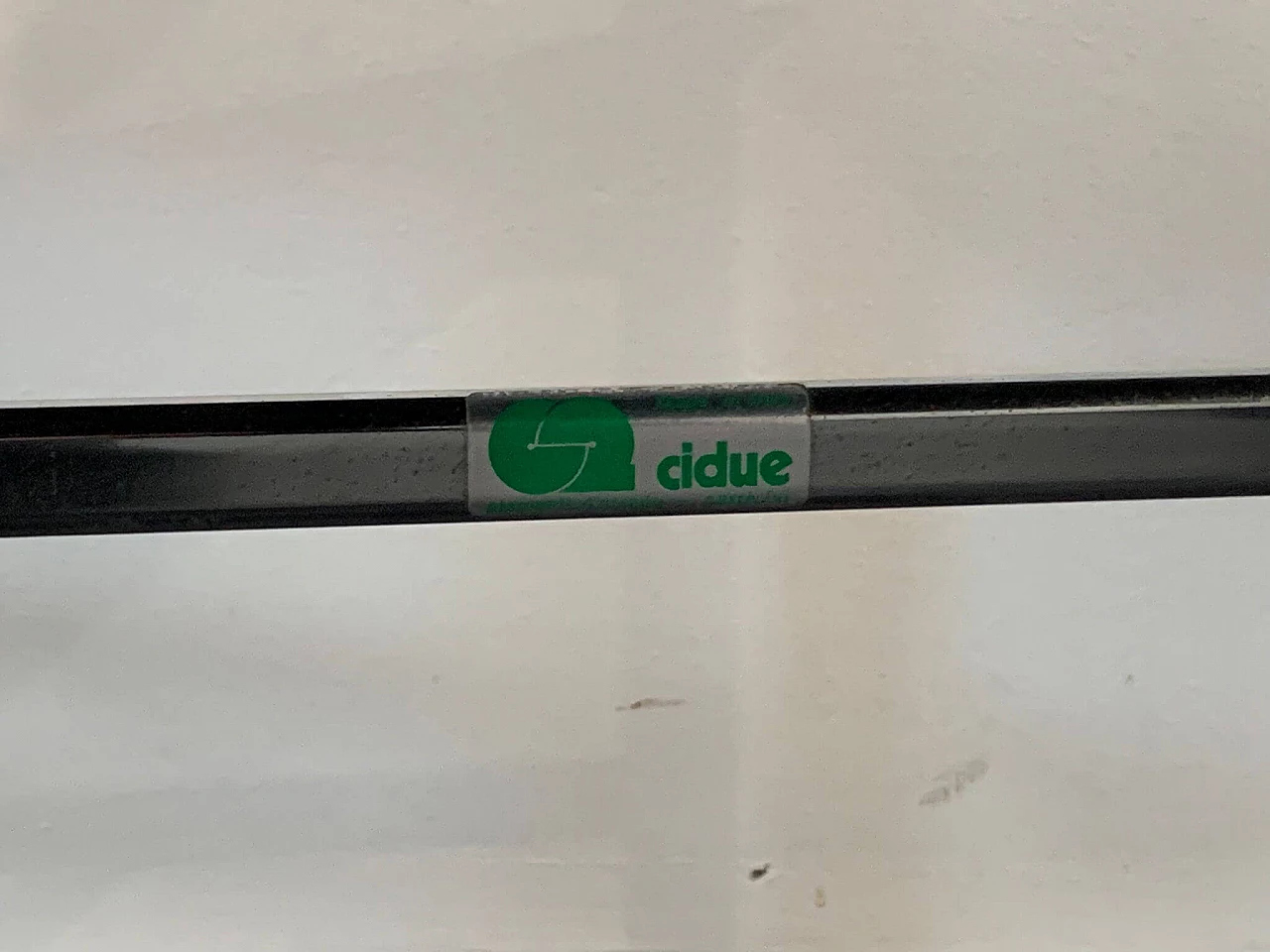 Coppia di poltroncine di Cidue in acciaio e cuoio, anni '70 1408664