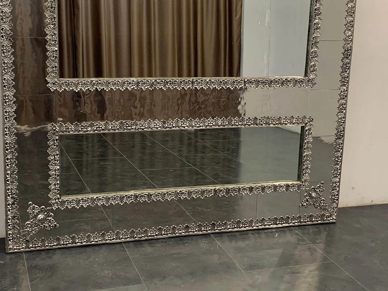 Grande specchio in metallo di Piero Figure per Athena, anni '80 1409799