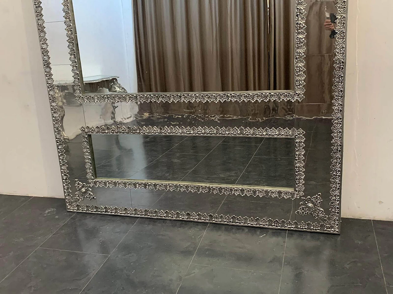 Grande specchio in metallo di Piero Figure per Athena, anni '80 1409801