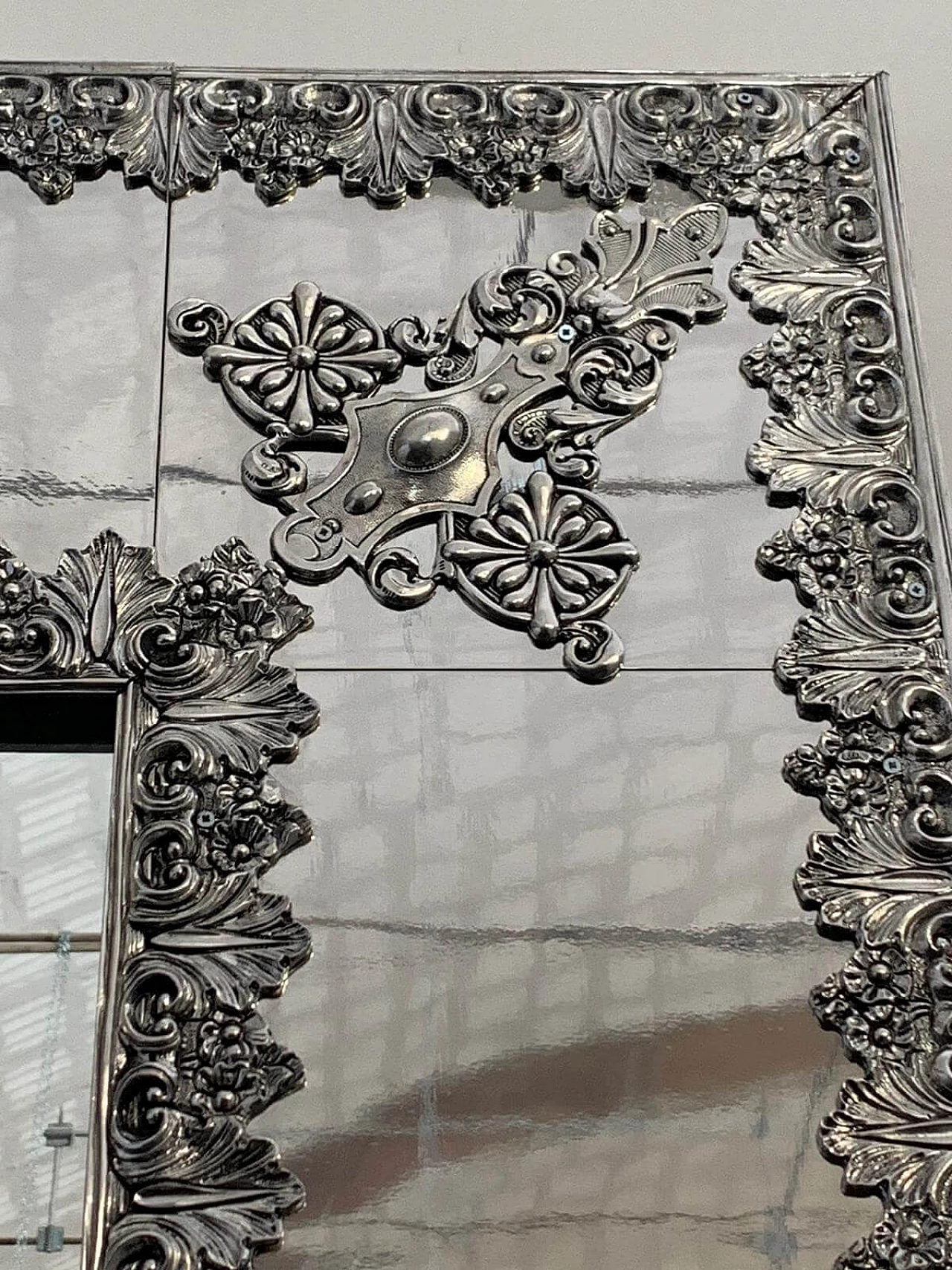 Grande specchio in metallo di Piero Figure per Athena, anni '80 1409804