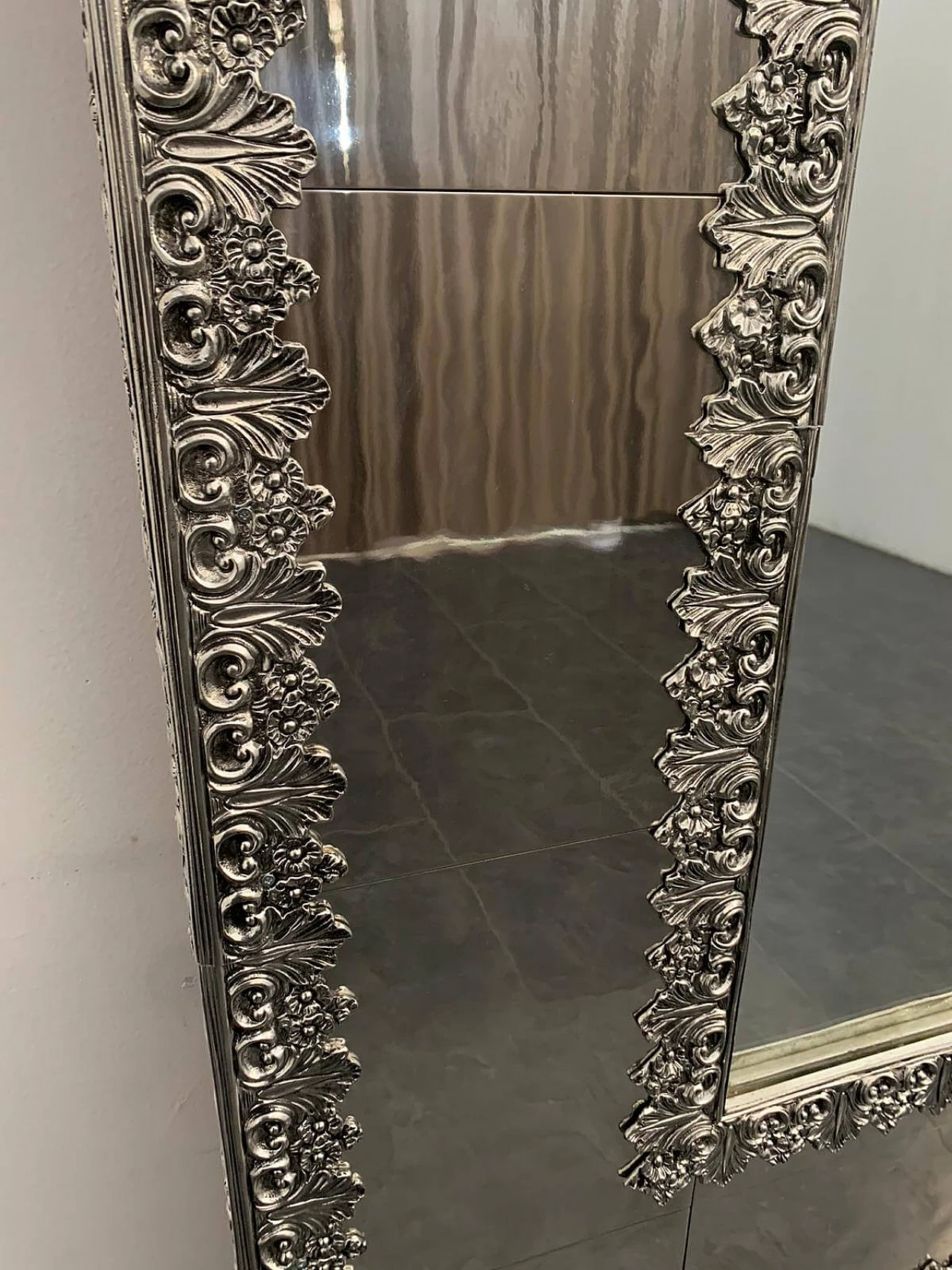 Grande specchio in metallo di Piero Figure per Athena, anni '80 1409807