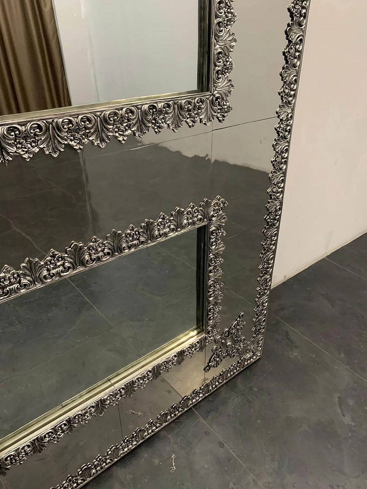 Grande specchio in metallo di Piero Figure per Athena, anni '80 1409809