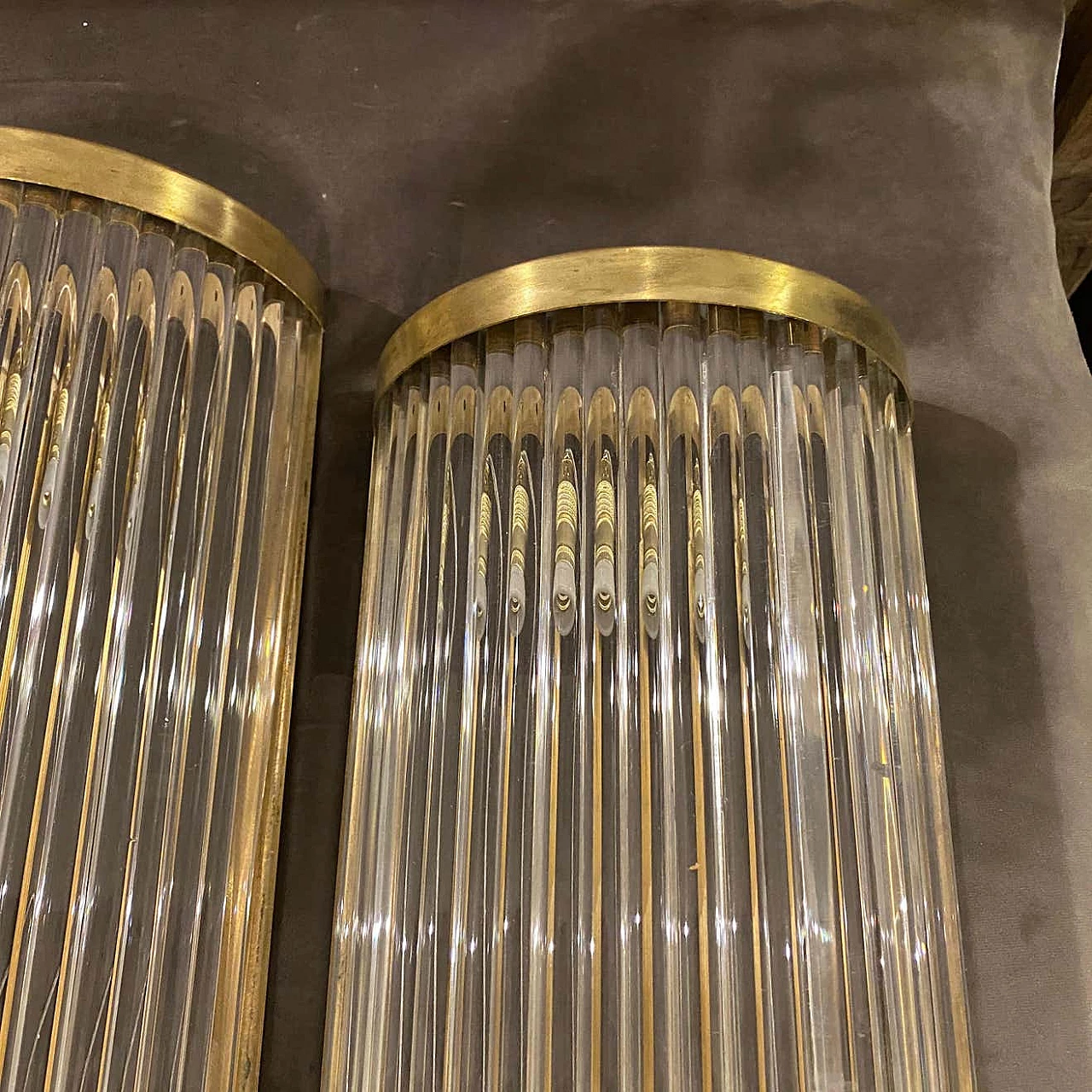 Pair of wall sconces in glass and brass, 70s 1409917