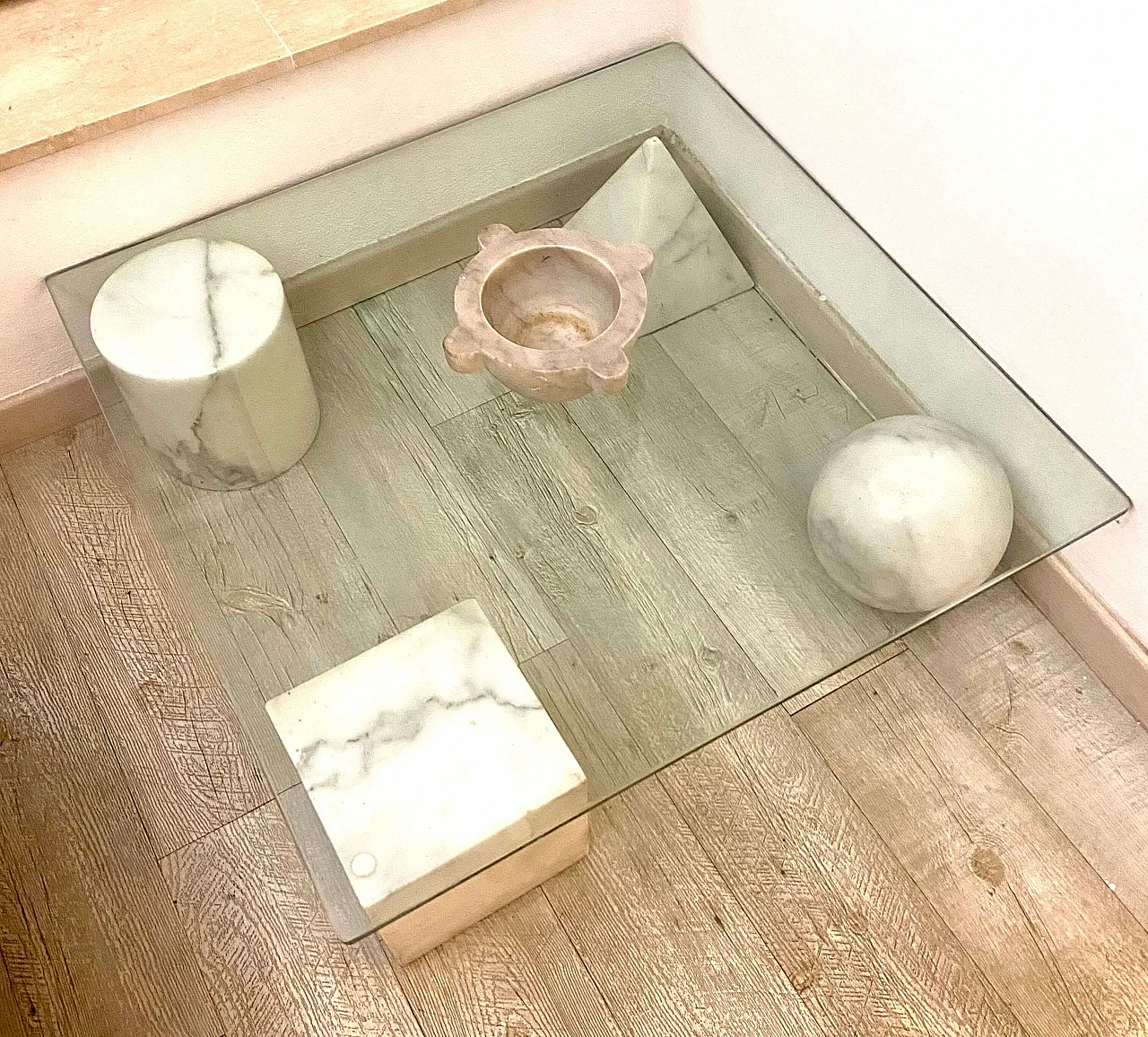Tavolo Metafora di Vignelli per Martinelli Luce in vetro e marmo bianco, anni '70 1412206
