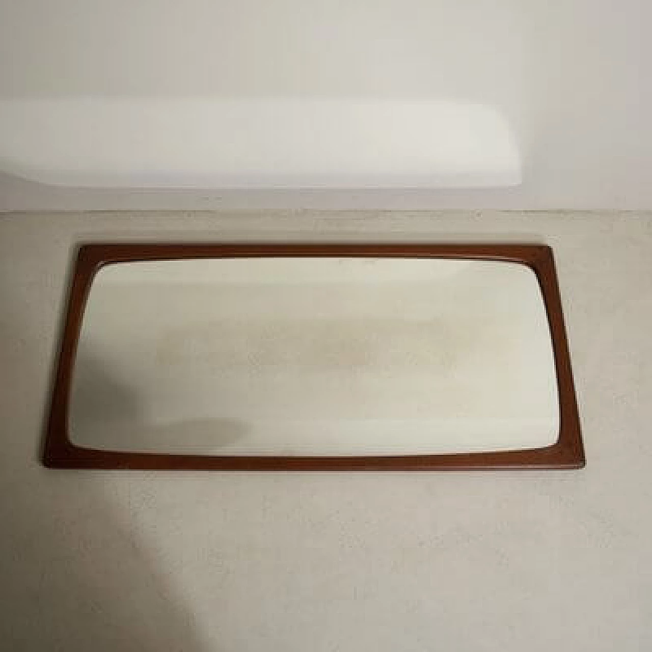 Specchio rettangolare con cornice in legno di Isa Bergamo, anni '60 1412258