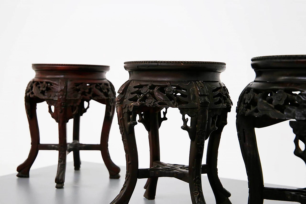 3 Portavasi cinesi in legno ebanizzato con piano in marmo, del '900 1412579