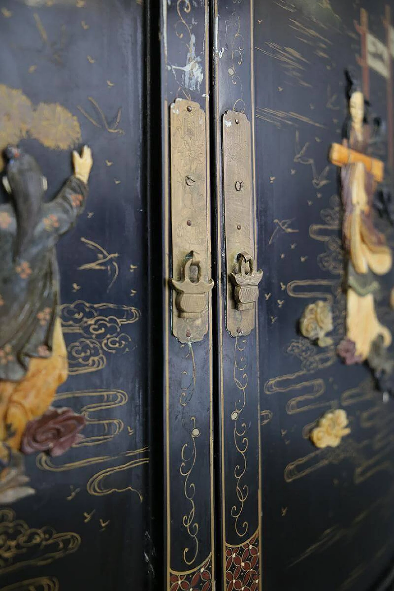 Chinese corner cabinet in black lacquer and stained soapstone, 20th century 1412835