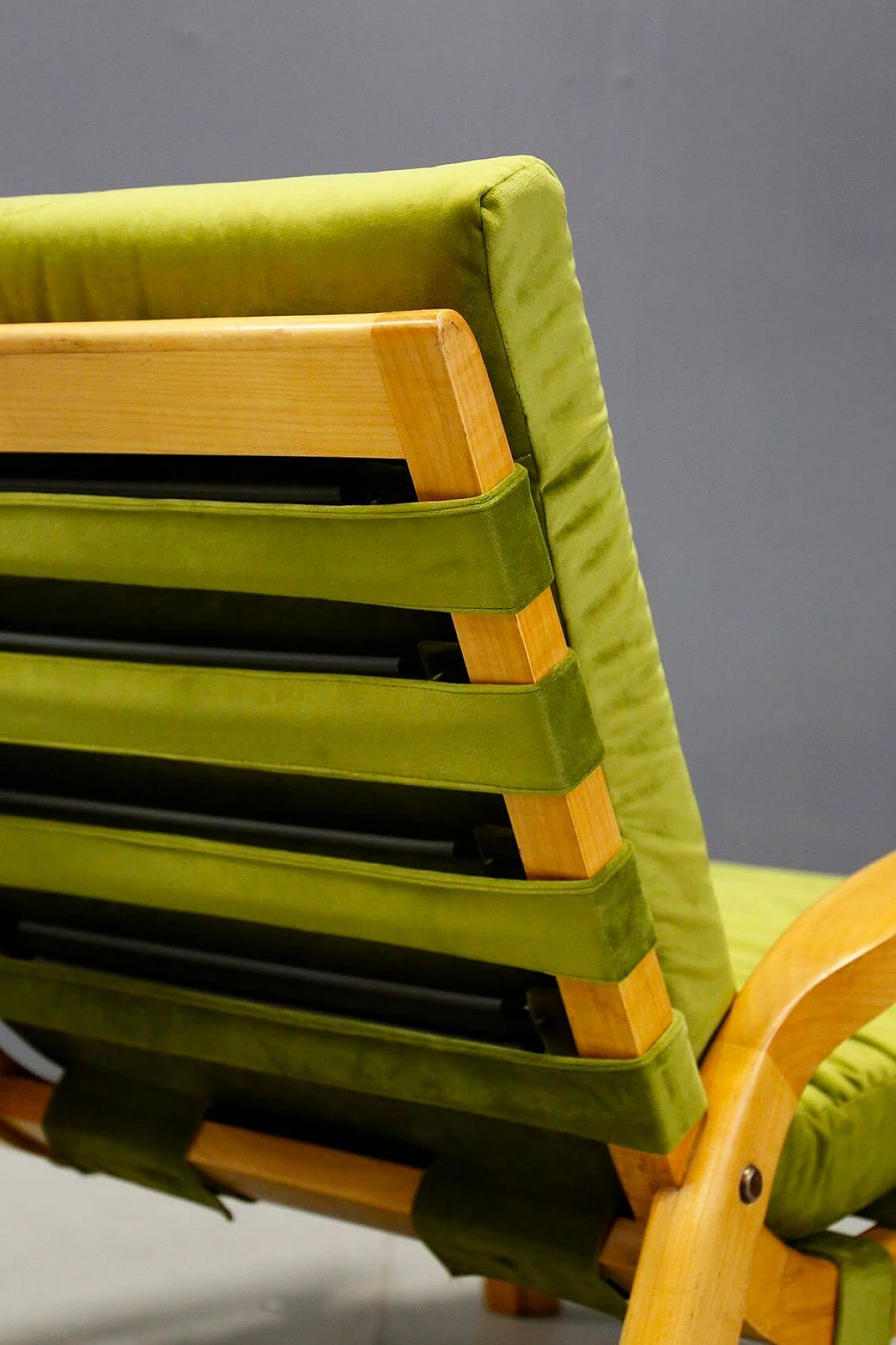Pair of armchairs by Gustavo Pulitzer and Giorgio Lacht in wood and green velvet, 1930s 1412871