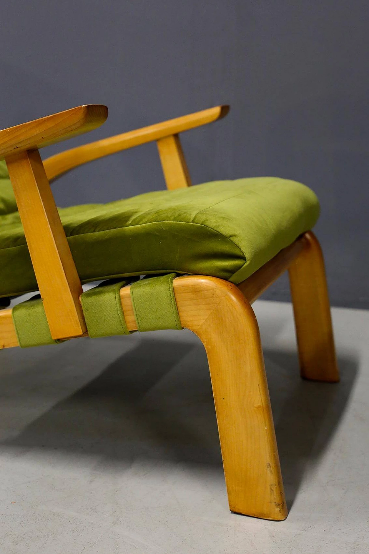 Pair of armchairs by Gustavo Pulitzer and Giorgio Lacht in wood and green velvet, 1930s 1412879