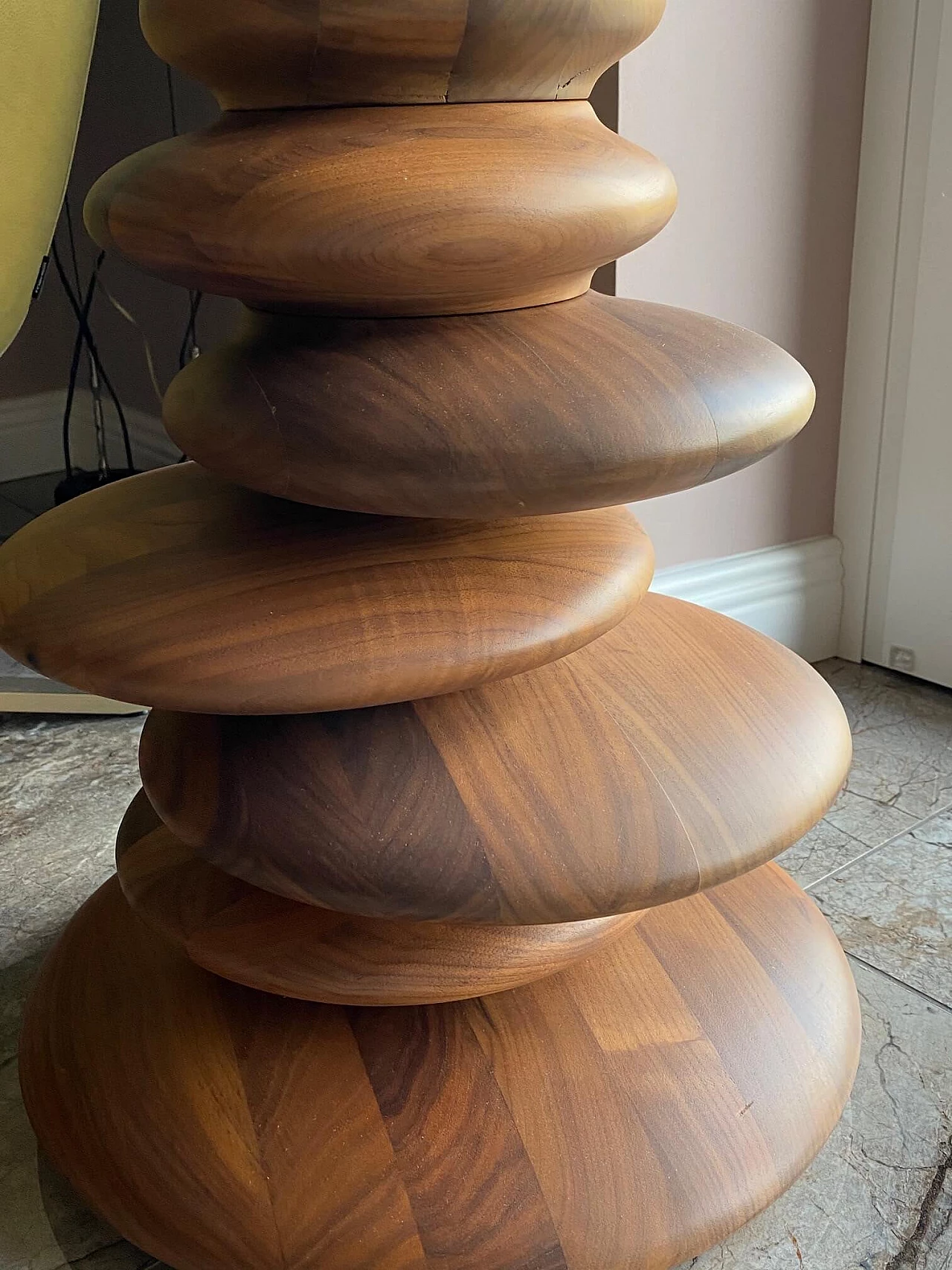 Tavolo da soggiorno rotondo in legno e cristallo 1425506