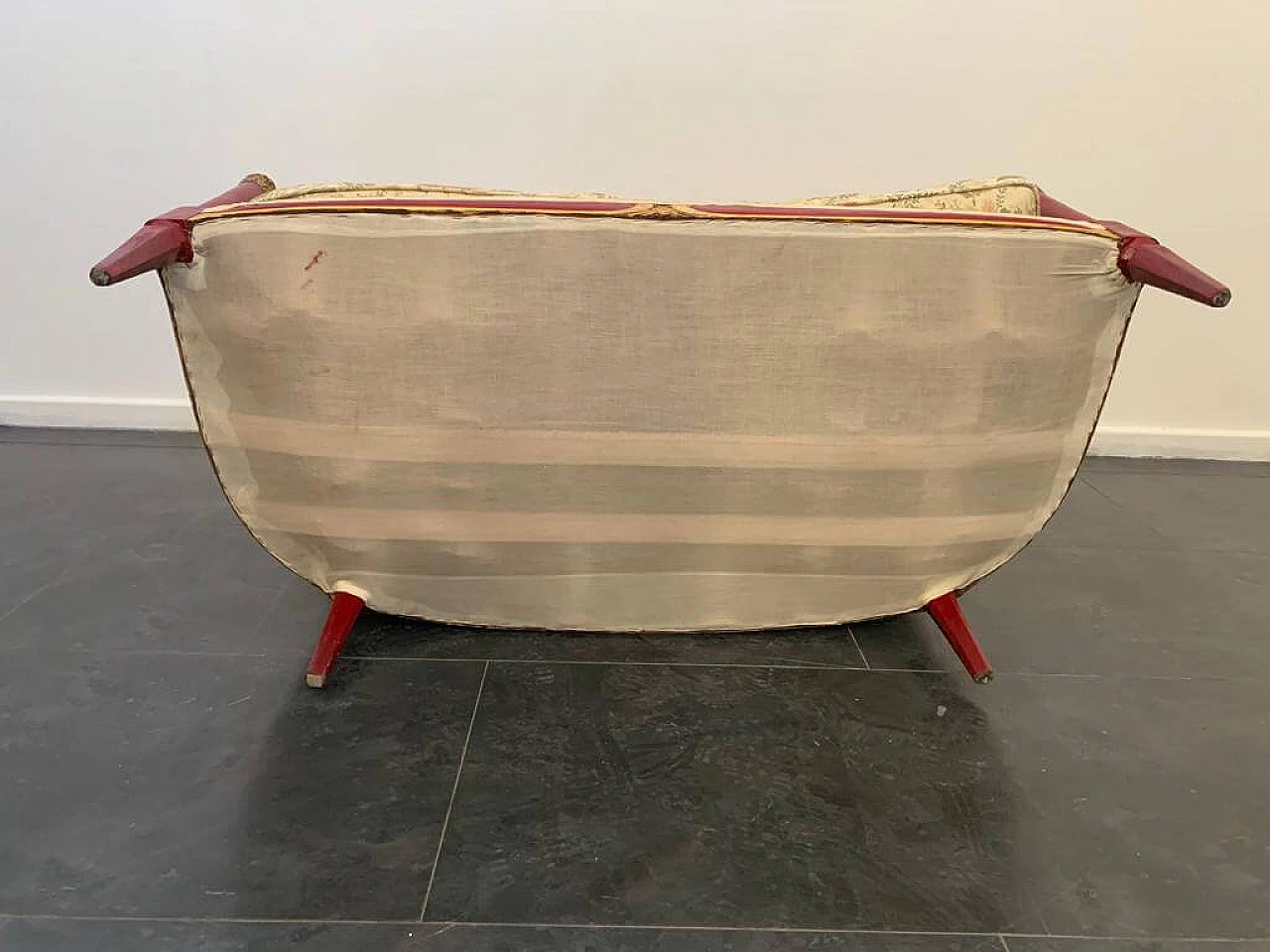 Art Deco red lacquered sofa with carved details, 1930s 1444129